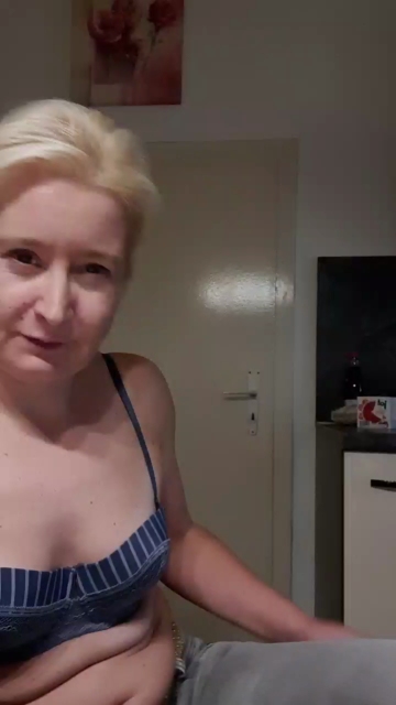 GeileEstelle 28-08-2021 Topless 